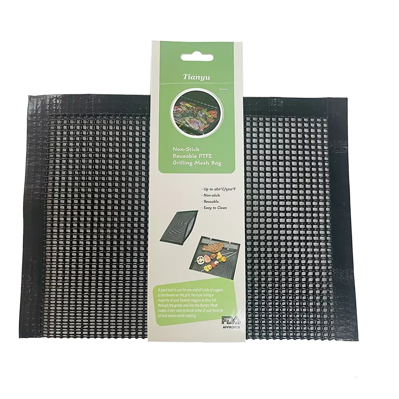 PTFE fiberglass reusable grill bags with retail packaging, showing a high-margin kitchenware， grilling accessories product ready for supermarket sales